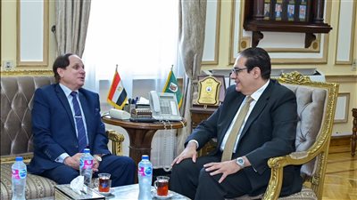 رئيس جامعة القاهرة يستقبل أمين عام رابطة الجامعات الإسلامية لدعم التعاون الأكاديمي