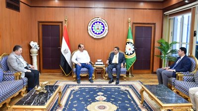 محافظ الدقهلية يستقبل نائب وزير الصحة لمتابعة سير العمل بالمنشآت الطبية