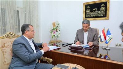 محافظ دمياط يهنئ أوائل الشهادة الإعدادية باتصال هاتفي (فيديو) 