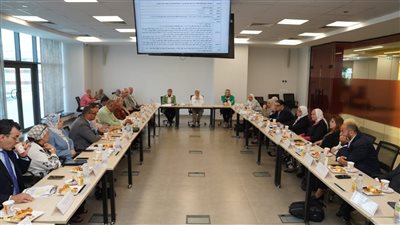 جامعة عين شمس تستحدث سلسلة دورات بمجال الذكاء الاصطناعي لترقية أعضاء هيئة التدريس