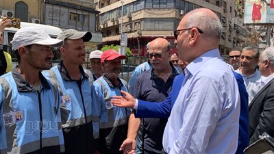 محافظ القاهرة يتابع ارتداء «السيَّاس» للزي الموحد بوسط البلد (فيديو) 
