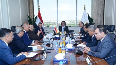 وزير التموين يبحث تكلفة إنتاج الخبز المدعم مع شعبة المخابز