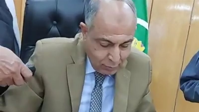 محافظ المنيا يعتمد