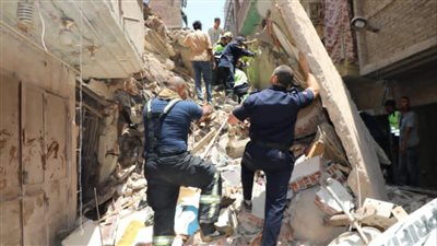 استخراج 9 ناجين من تحت أنقاض عقارات حدائق القبة المنهارة 