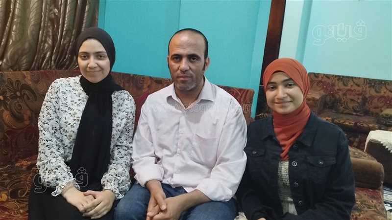 فرحة عارمة داخل منزل