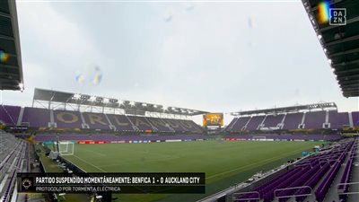 توقف مباراة بنفيكا وأوكلاند سيتي بسبب الظروف الجوية 