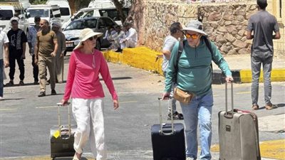 أمريكا تنصح رعاياها بمغادرة إيران برًا عبر أذربيجان أو أرمينيا أو تركيا