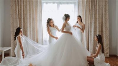 تفسير حلم الثوب الأبيض في المنام وعلاقته بأفراح قادمة