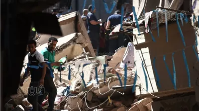 مأساة في الحي الشعبي.. انهيار عقارات حدائق القبة.. مصرع شخصين وإنقاذ 13 آخرين من أسفل الركام