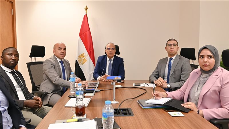 وزير الري الدكتور