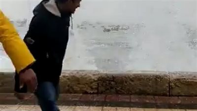 أخبار الإسكندرية اليوم: نوة قاسم تسبب خسائر.. وانهيار سور فيلا وأجزاء من عقار