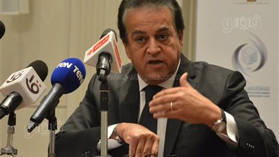 وزير التعليم العالي: لدينا وفرة فى أعضاء هيئة التدريس | صور