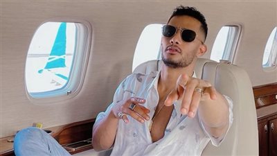 هجوم عنيف من شيخ عراقي على محمد رمضان.. والفنان يرد