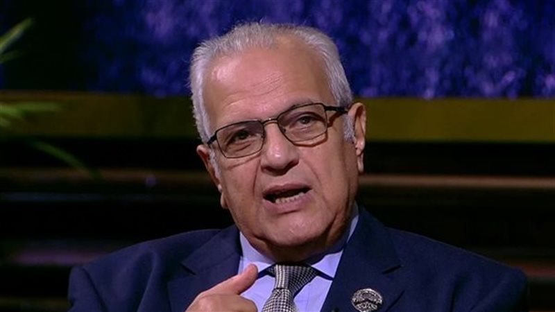 حسين عبد العزيز مستشار