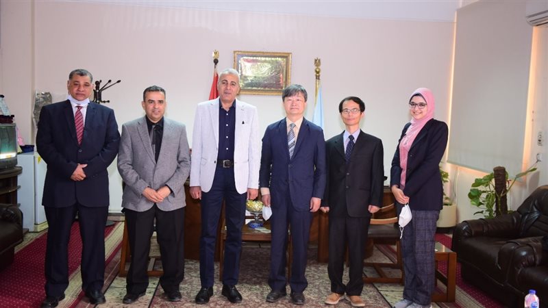 جامعة سوهاج تبحث