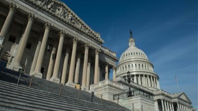 القبض على موظف أحضر سلاحا ناريا لمبنى الكابيتول 