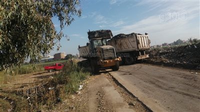 رفع 120 طن مخلفات بطريق المحلة الكبرى- طنطا|صور