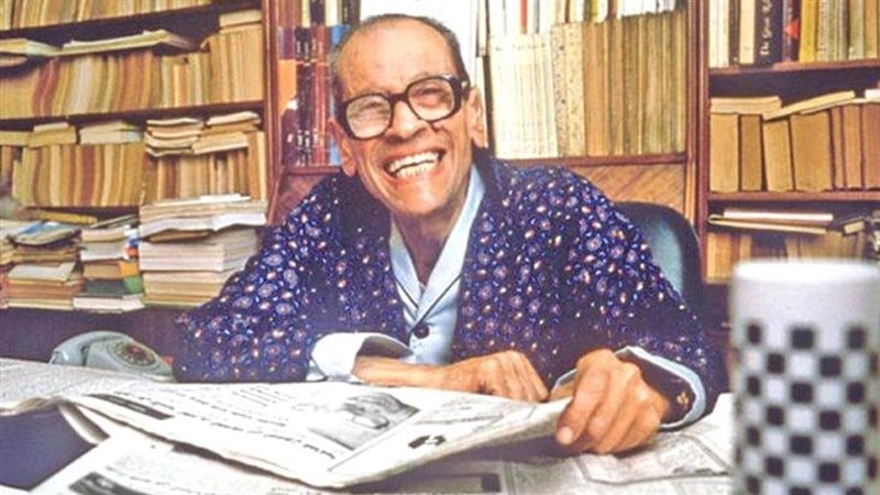 الاديب نجيب محفوظ