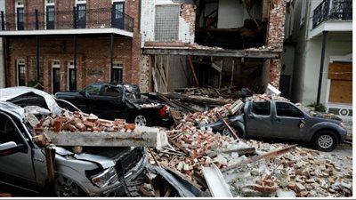 مصرع شخصين وإصابة العشرات بسبب إعصار في ولايتين أمريكيتين