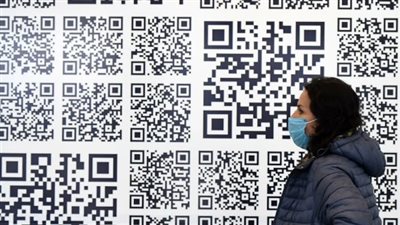 كود الاستجابة السريعة.. حكاية الرموز الغامضة على المنتجات وعلاقتها بالخطوط العربية| صور 