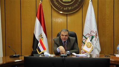 القوى العاملة تناقش آلية تنفيذ منظومة الربط الإلكتروني مع السعودية