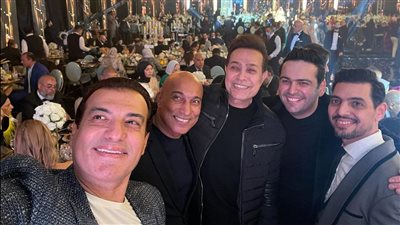 عمرو دياب وتامر حسني يشعلان حفل زفاف ابن شقيق حميد الشاعري | صور