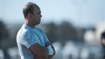 طبيب الأهلي: حالة طاهر مطمئنة ويخضع للفحص غدًا