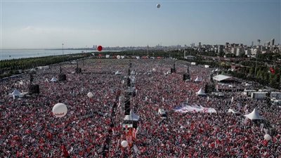 الشعب التركي يطالب برحيل الحكومة 