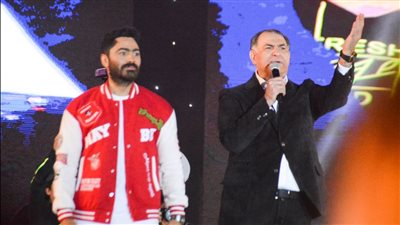 حفلة أسطورية.. تامر حسنى يحيى أضخم حفل غنائى فى 2021 بجامعة مصر للعلوم والتكنولوجيا