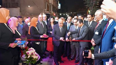 رئيس العربية للتصنيع يفتتح معرضا ومركز صيانة لمنتجات مصنع الإلكترونيات