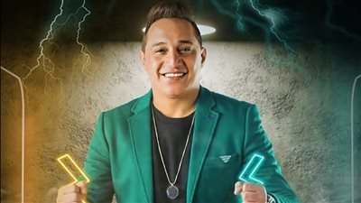 رضا البحراوي يجهز أغنية جديدة 