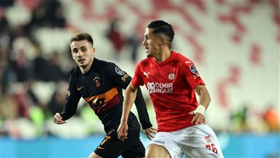 مصطفى محمد يشارك في خسارة جالاتا سراي من سيفاس 0/1 بالدوري التركي