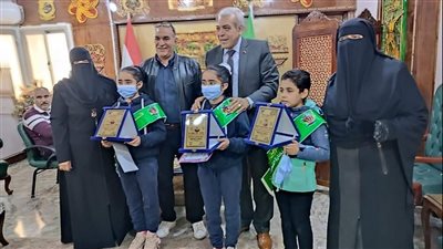 تعليم الإسماعيلية تكرم حفظة القرآن | صور