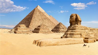 بحيرة ومدينة أسفل أهرامات الجيزة.. قناة ديسكفري تعيد مزاعم غمر المنطقة بالمياه