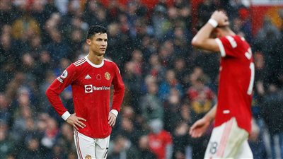 الأسبوع الأسوأ بالبريميرليج.. إصابة 42 بكورونا.. يونايتد في العزل وتأجيل لقاء برينتفورد