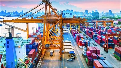 عقوبة العاملين بالتجارة فى حالة مخالفة الإجراءات التي حددها القانون