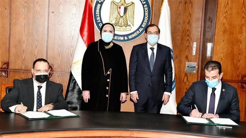 توقيع عقدين لتمويل