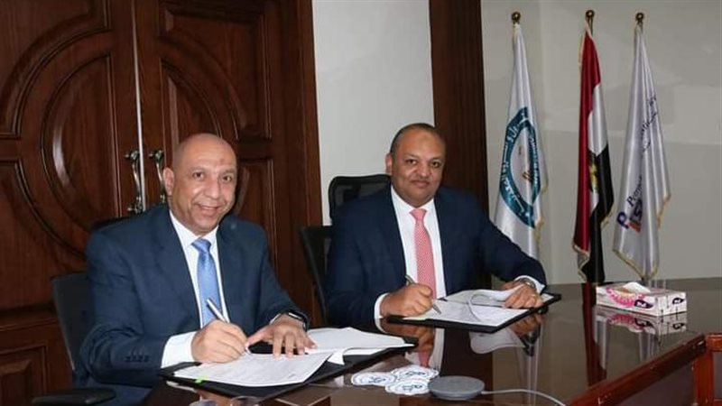 رئيس بترومنت خلال