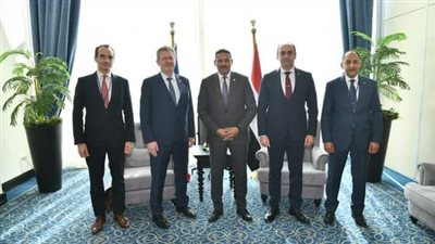 رئيس الرقابة الإدارية يلتقي رئيس هيئة مكافحة الفساد الفرنسية على هامش مؤتمر الدول الأطراف