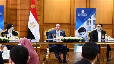 السيسي يزور جامعة كفر الشيخ ويشارك في إفطار جماعي ويجري حوارا مفتوحا| صور