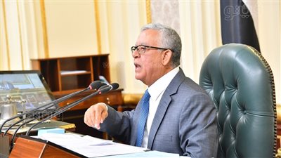 رئيس النواب ممازحا الأعضاء: 