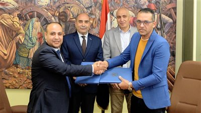 جامعة المنصورة توقع عقودا مع شركة Skils plus لاعتمادها مركزا دوليا