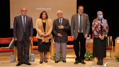  حوار مفتوح حول 