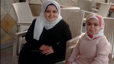 منى ومي بطلتا إعلان الدندو: حاربنا التنمر بالفن ونحلم بلقاء الرئيس | فيديو