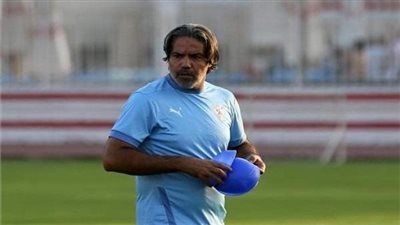 مدحت عبد الهادي يوجه رسالة لحامل كرات الوداد المغربي