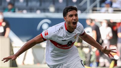 بعد تعافيه من كورونا.. مرموش على دكة شتوتجارت أمام بوخوم