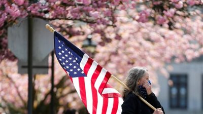 وفيات كورونا في أمريكا تتخطى 800 ألف حالة.. ورسالة مؤثرة لـ بايدن