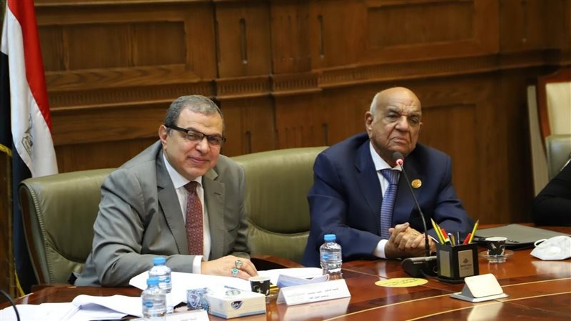 عبد الخالق عياد مع