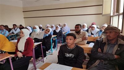 6 صور ترصد مستجدات حياة كريمة لتطوير القرى.. نشر الوعى الرقمي بقنا