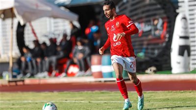 طبيب الأهلي: إصابة كريم فؤاد بكدمة خفيفة في الركبة